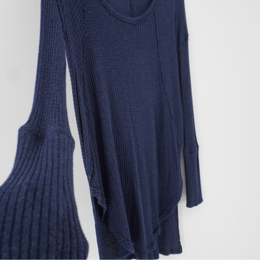 Free People Ventura Thermal‎ Top Navy Medium long sleeve bohemian Lagenlook - Picture 8 of 12